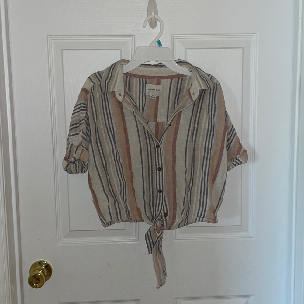 American Eagle Cropped Blouse